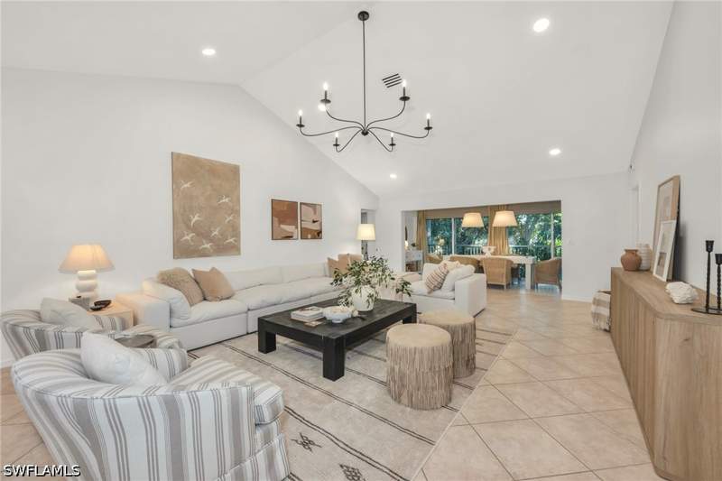 3 bedroom Condominium at 205 Via Perignon 2-3, Tra Vigne, Naples — photo 3