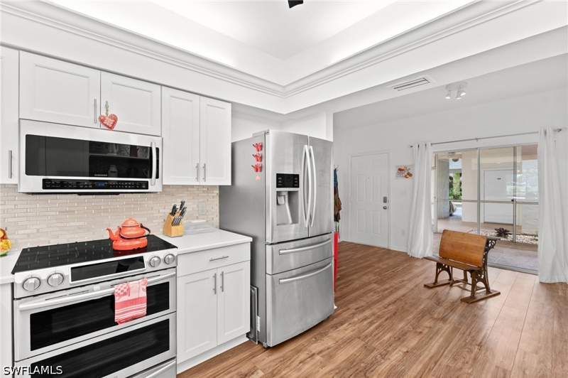 2 bedroom Condominium at 6045 Chardonnay Ln 102, Chardonnay, Naples — photo 2