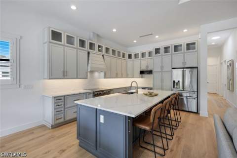 668 93rd Ave N, Naples FL - photo 12 of 43