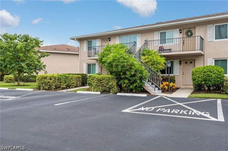 2 bedroom Condominium at 160 Palm Dr 5, Sunrise III, Naples — photo 2