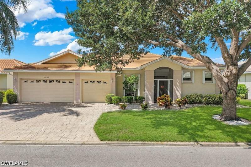 4 bedroom SingleFamilyResidence at 26370 Summer Greens Dr, Highland Woods, Bonita Springs — photo 2
