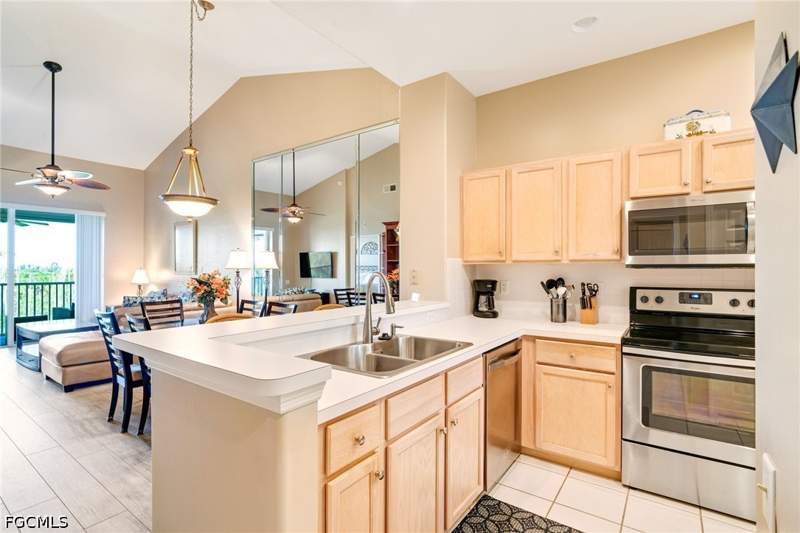 2 bedroom Condominium at 16430 Millstone Cir 303, Waterford, Fort Myers — photo 5