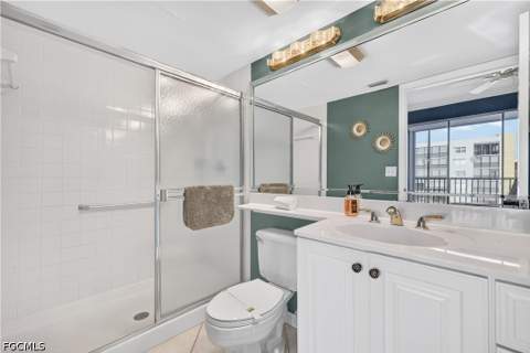 4361 Bay Beach Ln 424, Fort Myers Beach FL - photo 17 of 35