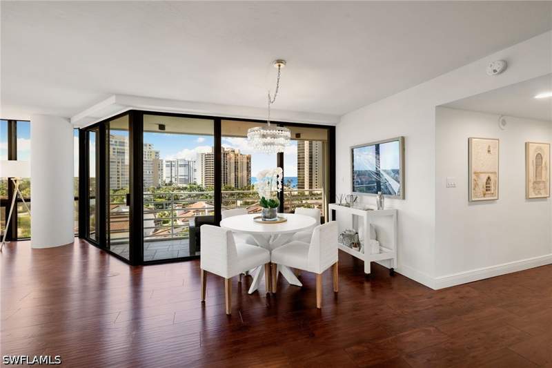 2 bedroom Condominium at 4751 Gulf Shore Blvd N 905, Terraces At Park Shore, Naples — photo 3