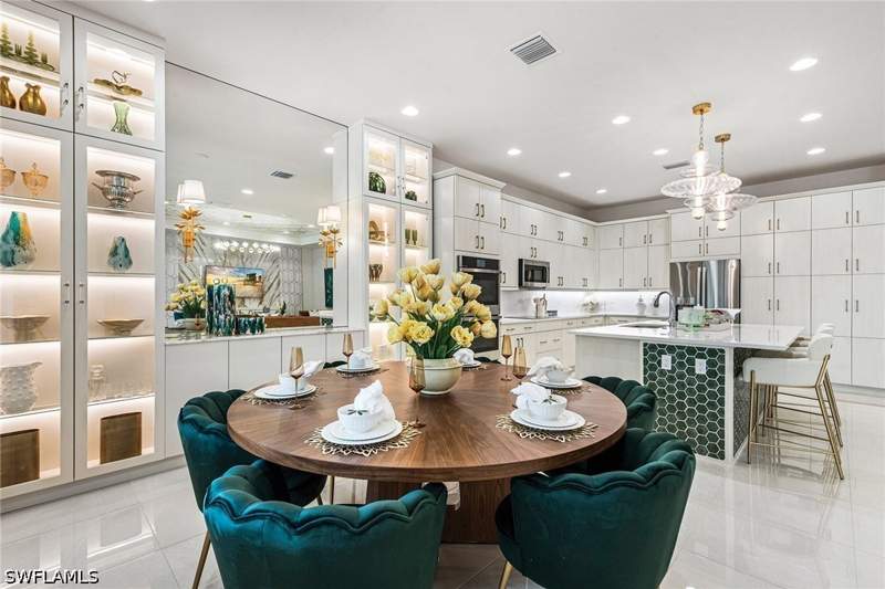 4 bedroom SingleFamilyResidence at 3712 Finsbury Way, Valencia Harbor, Fort Myers — photo 3
