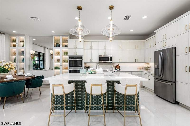 4 bedroom SingleFamilyResidence at 3712 Finsbury Way, Valencia Harbor, Fort Myers — photo 4