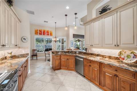 16186 Coco Hammock Way, Fort Myers FL - photo 11 of 43