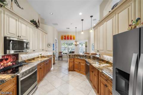 16186 Coco Hammock Way, Fort Myers FL - photo 12 of 43