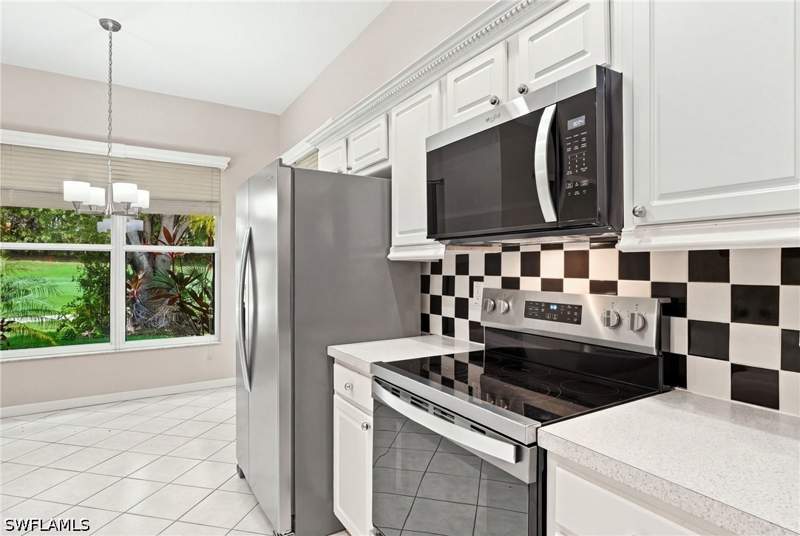 2 bedroom SingleFamilyResidence at 357 Harvard Ln, Oxford Village, Naples — photo 3