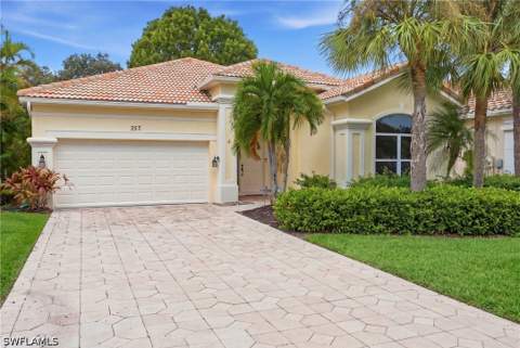 357 Harvard Ln, Naples FL - photo 7 of 42