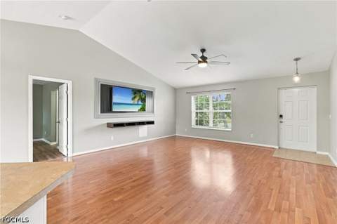 304 NE 20th Ter, Cape Coral FL - photo 8 of 36