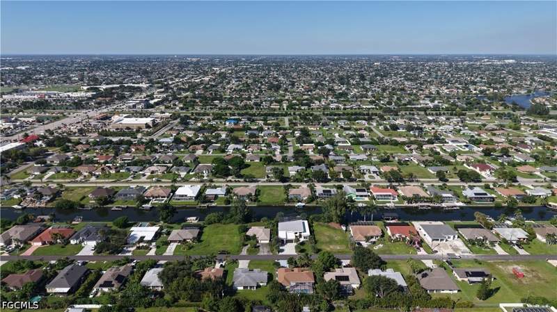3 bedroom SingleFamilyResidence at 209 SE 28th Ter, Cape Coral, Cape Coral — photo 3