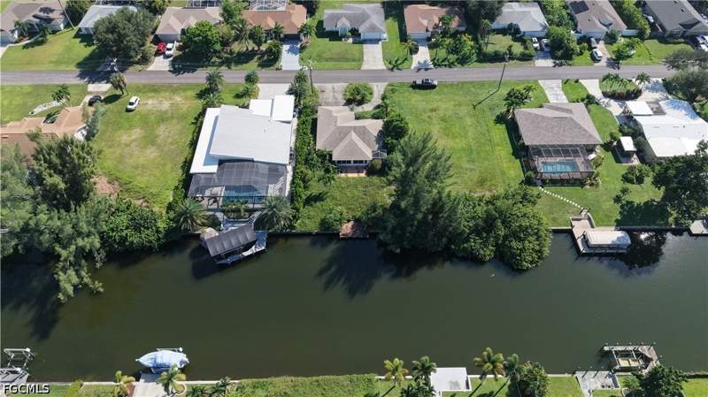 3 bedroom SingleFamilyResidence at 209 SE 28th Ter, Cape Coral, Cape Coral — photo 4