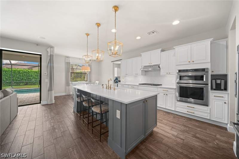5 bedroom SingleFamilyResidence at 16344 Camden Lakes Cir, Camden Lakes, Naples — photo 4