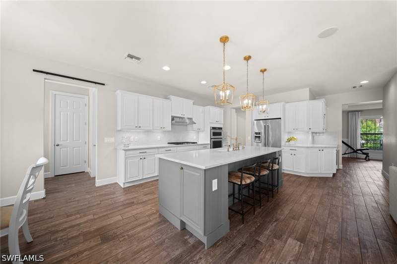 5 bedroom SingleFamilyResidence at 16344 Camden Lakes Cir, Camden Lakes, Naples — photo 5