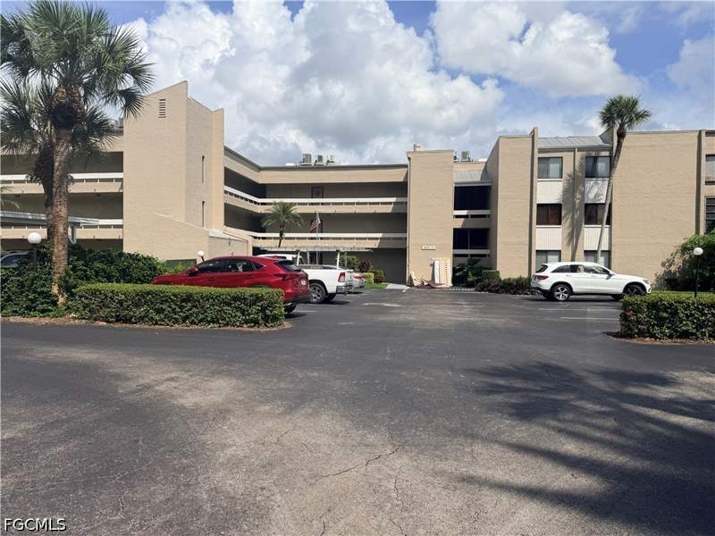 2 bedroom Condominium at 3655 Boca Ciega Dr 109, Lakewood, Naples — photo 3
