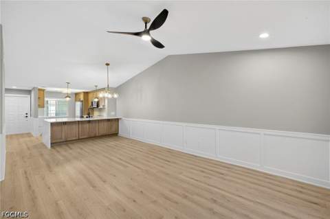 7761 Jewel Ln 202, Naples FL - photo 7 of 37