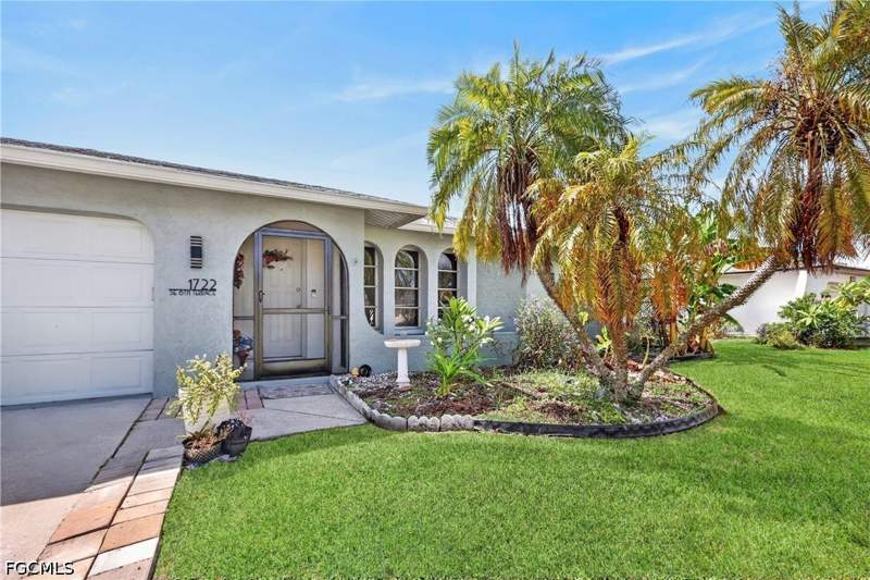 3 bedroom SingleFamilyResidence at 1722 SE 6th Ter, Cape Coral, Cape Coral — photo 2