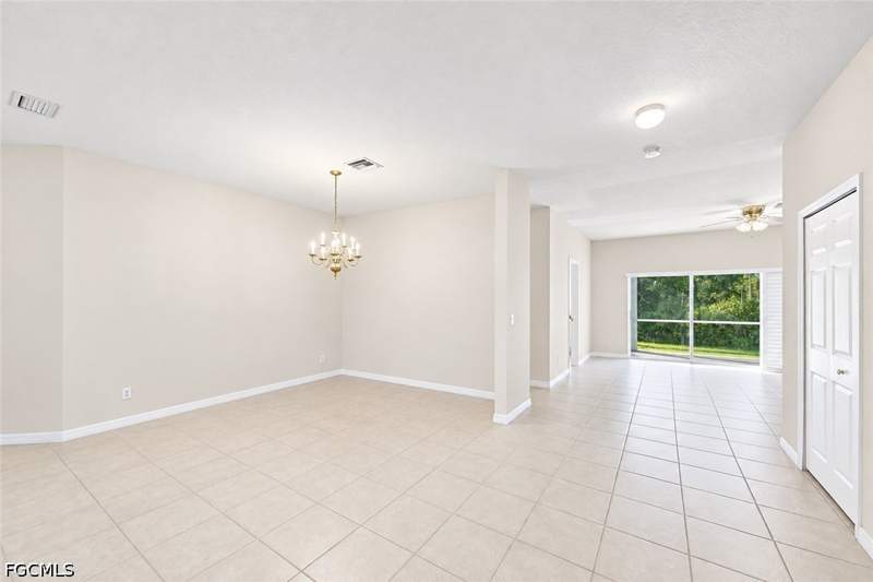 3 bedroom SingleFamilyResidence at 944 Sunrise Blvd, Lehigh Acres, Lehigh Acres — photo 2