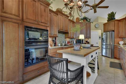 130 San Rafael Ln, Naples FL - photo 12 of 46