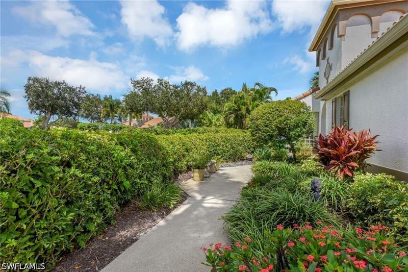 3 bedroom SingleFamilyResidence at 130 San Rafael Ln, San Rafael, Naples — photo 2