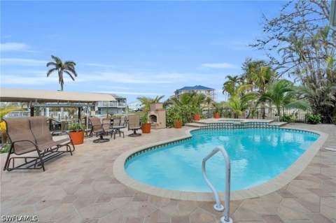 211 Sterling Ave, Fort Myers Beach FL - photo 6 of 50