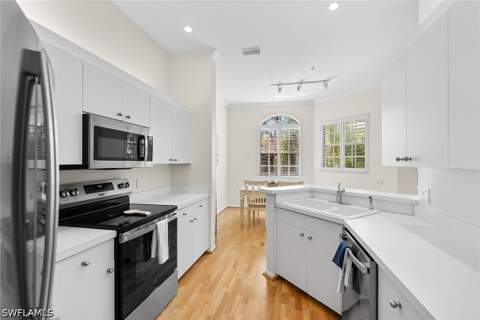 400 L Ambiance Cir 204, Naples FL - photo 12 of 31