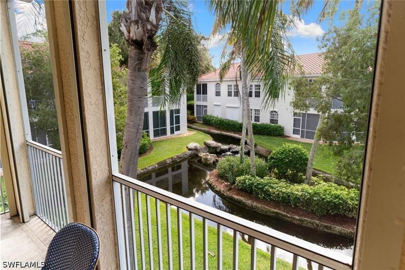 2 bedroom Condominium at 400 L Ambiance Cir 204, L'Ambiance, Naples — photo 5