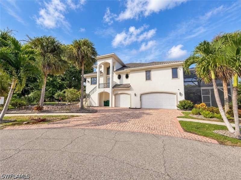 5 bedroom SingleFamilyResidence at 1830 April Ct, Marco Beach, Marco Island — photo 2