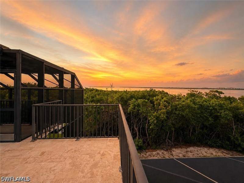 5 bedroom SingleFamilyResidence at 1830 April Ct, Marco Beach, Marco Island — photo 5
