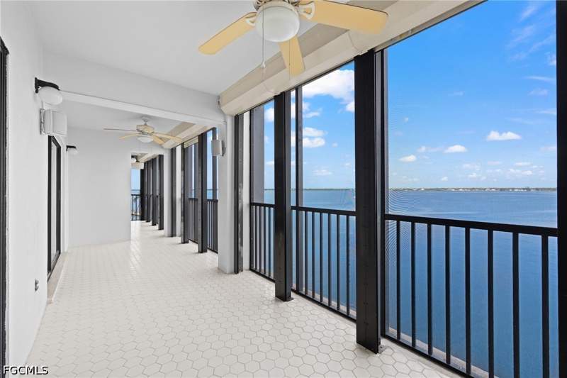 3 bedroom Condominium at 1900 Virginia Ave 502, Pointe Royale, Fort Myers — photo 2