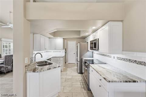 13251 Sherburne Cir 2004, Bonita Springs FL - photo 10 of 43