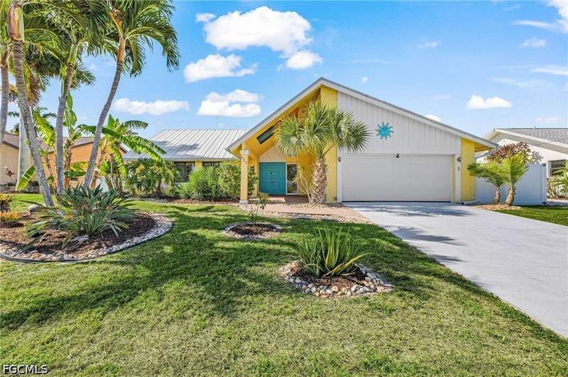 3 bedroom SingleFamilyResidence at 920 SE 33rd St, Cape Coral, Cape Coral — photo 5