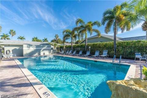 1704 Royal Cir 602, Naples FL - photo 24 of 29