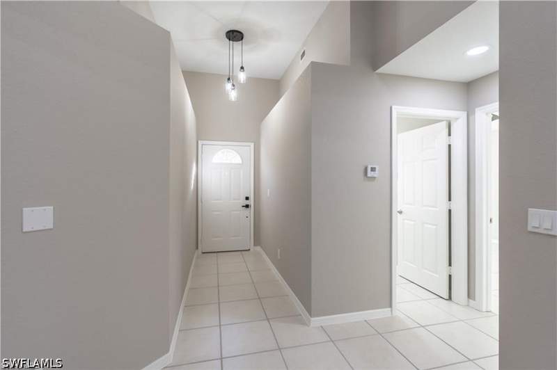 3 bedroom Attached at 1704 Royal Cir 602, Royal Villas, Naples — photo 3
