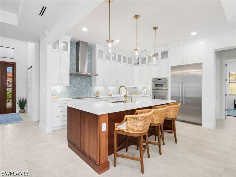 4 bedroom SingleFamilyResidence at 1813 Menorca Ct, Marco Beach, Marco Island — photo 5