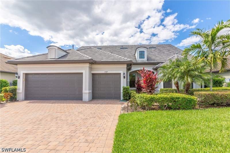 4 bedroom SingleFamilyResidence at 7247 Clamshell Ln, Winding Cypress, Naples — photo 2