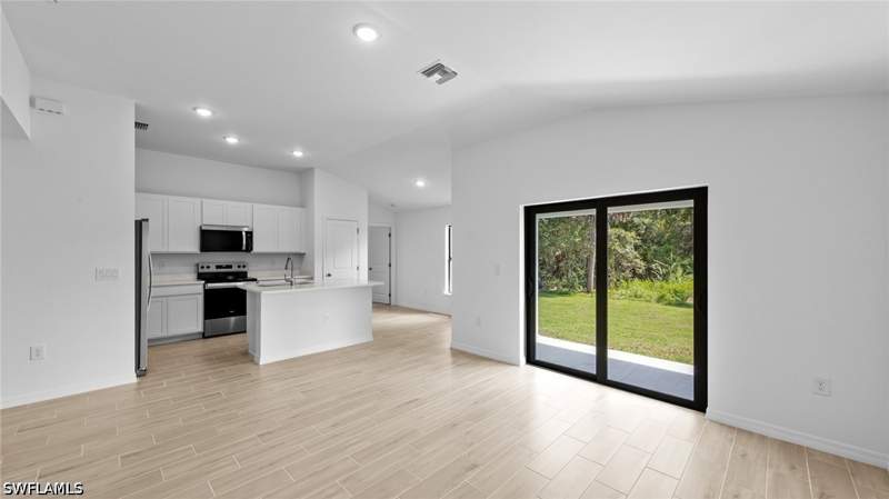 3 bedroom SingleFamilyResidence at 3308 30th St SW, Lehigh Acres, Lehigh Acres — photo 3