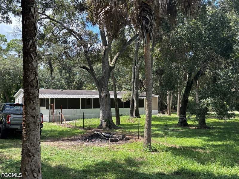 3 bedroom ManufacturedHome at 1415 Forest Ln, Pioneer Plantation, Clewiston — photo 3