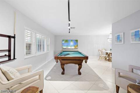 430 Driftwood Ct, Marco Island FL - photo 9 of 32