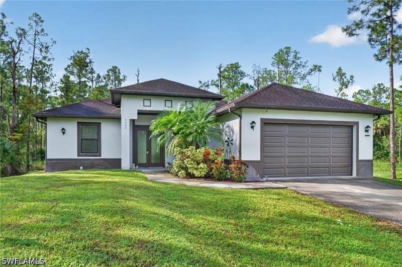 3 bedroom SingleFamilyResidence at 4004 27th Ave NE, Golden Gate Estates, Naples — photo 2