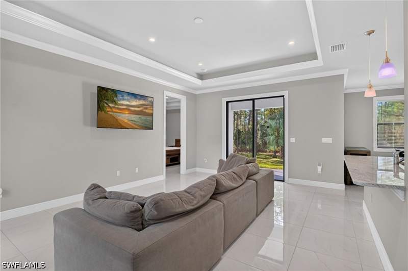 3 bedroom SingleFamilyResidence at 4004 27th Ave NE, Golden Gate Estates, Naples — photo 4