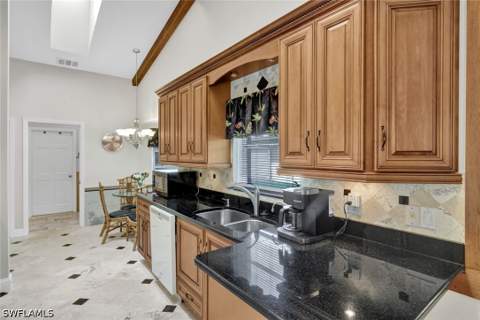 28391 Tasca Dr, Bonita Springs FL - photo 11 of 48