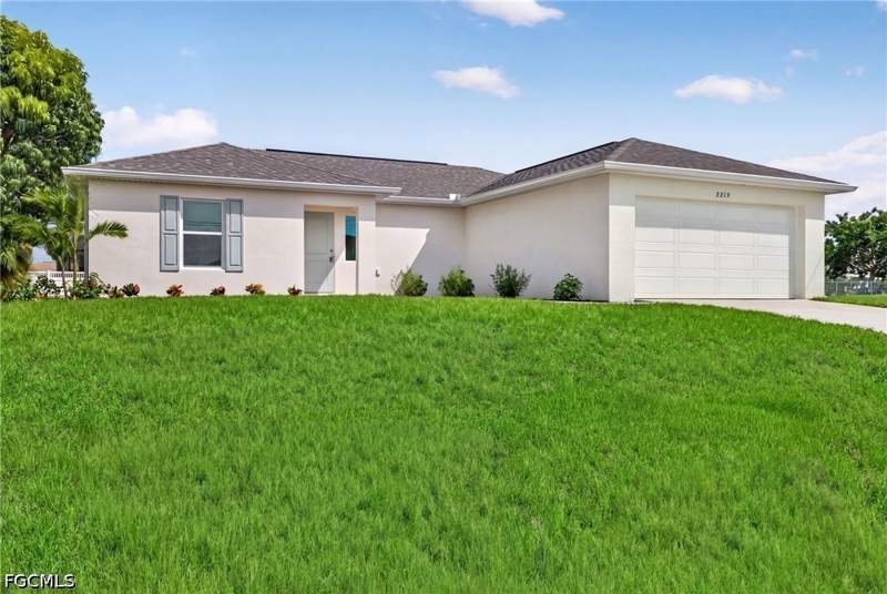 3 bedroom SingleFamilyResidence at 2219 NW 25th Ter, Cape Coral, Cape Coral — photo 2