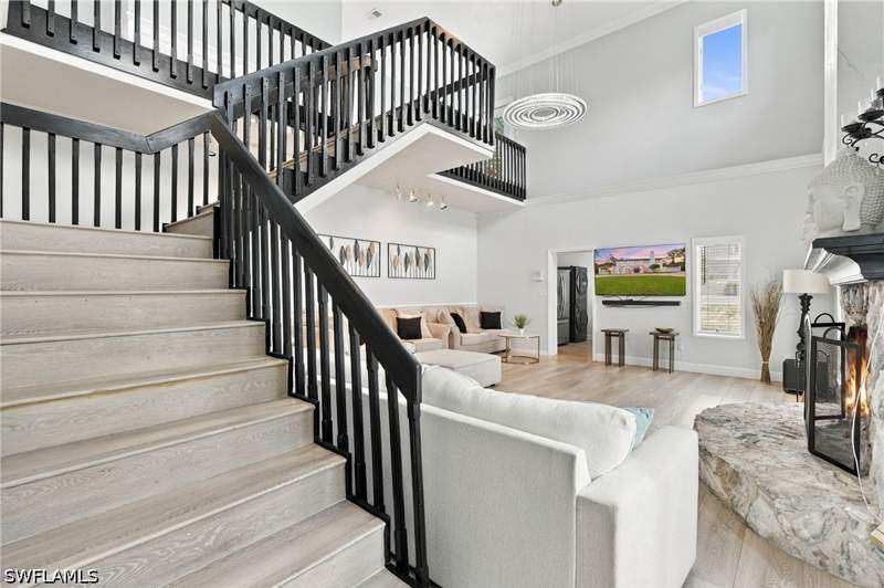 5 bedroom SingleFamilyResidence at 130 1st St NW, Golden Gate Estates, Naples — photo 5