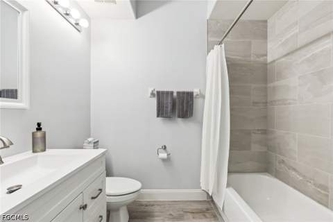16450 Millstone Cir 105, Fort Myers FL - photo 13 of 27