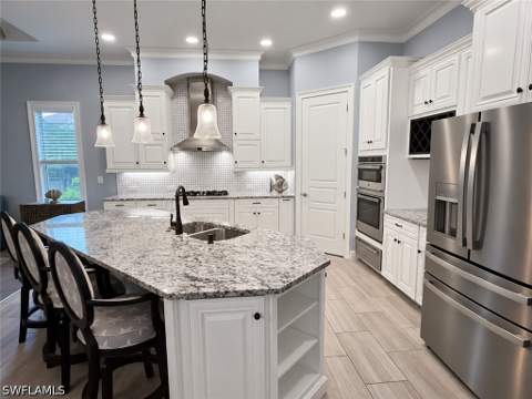 9369 Campanile Cir, Naples FL - photo 10 of 49