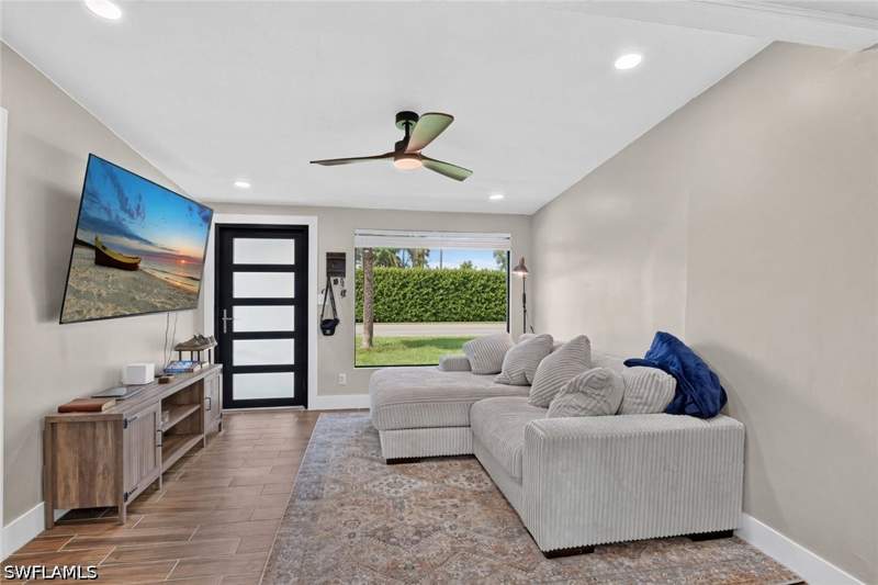 4 bedroom SingleFamilyResidence at 1363 Brookside Dr, Brookside, Naples — photo 5