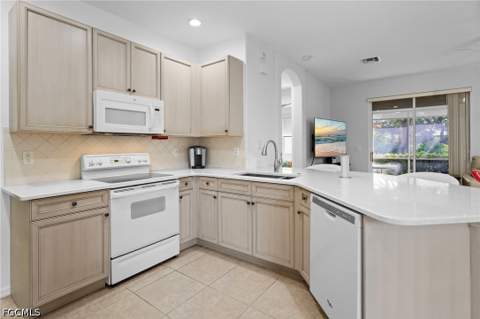 10511 Diamante Way, Fort Myers FL - photo 8 of 57
