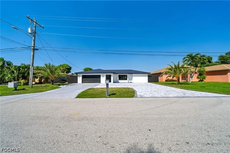 3 bedroom SingleFamilyResidence at 1503 SE 23rd Ter, Cape Coral, Cape Coral — photo 3